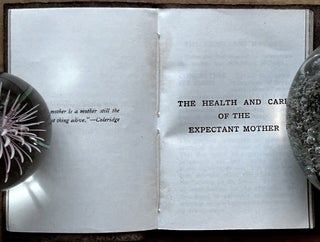 Item 280968. A MODERN MOTHER'S EXPERIENCE.